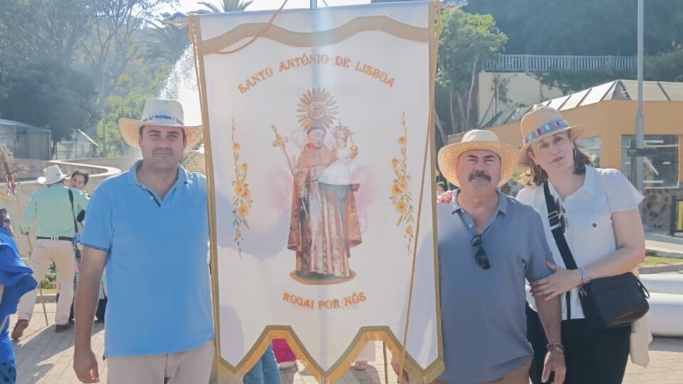 Miembros de la Casa Regional de Ceuta en Algeciras, durante la romería de San Antonio de 2024