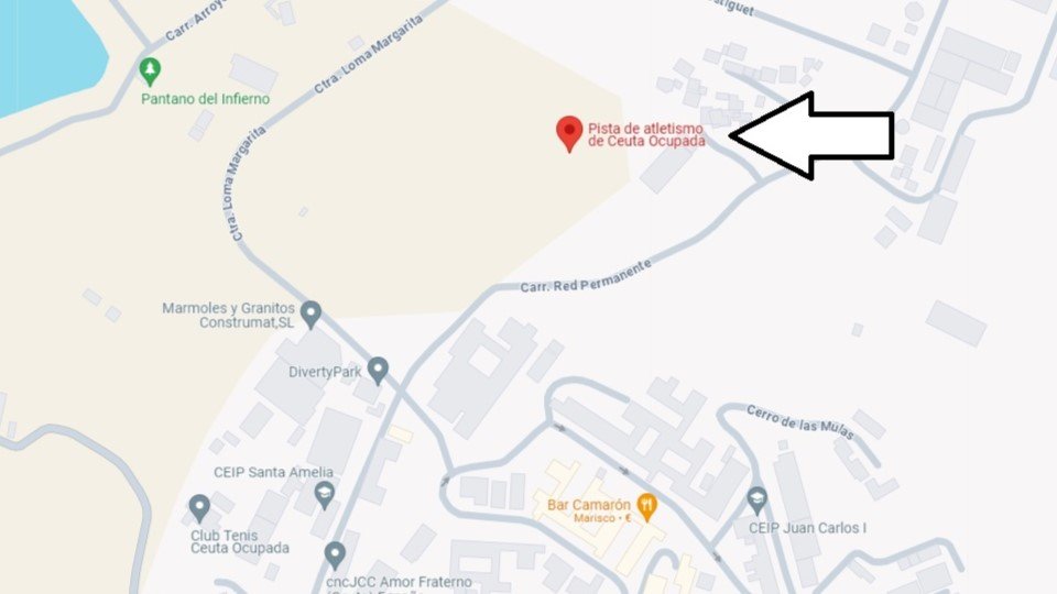 La pista de atletismo y el Club de Tenis y Pádel de Loma Margarita, vistos a través de Google Maps