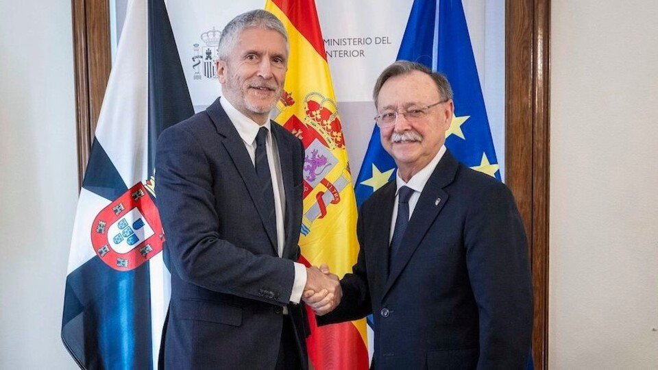 Fernando Grande-Marlaska y Juan Vivas, durante un encuentro en Madrid